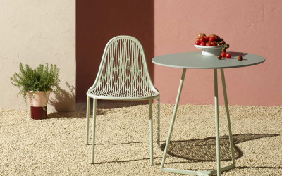 designové zahradní židle_stolky